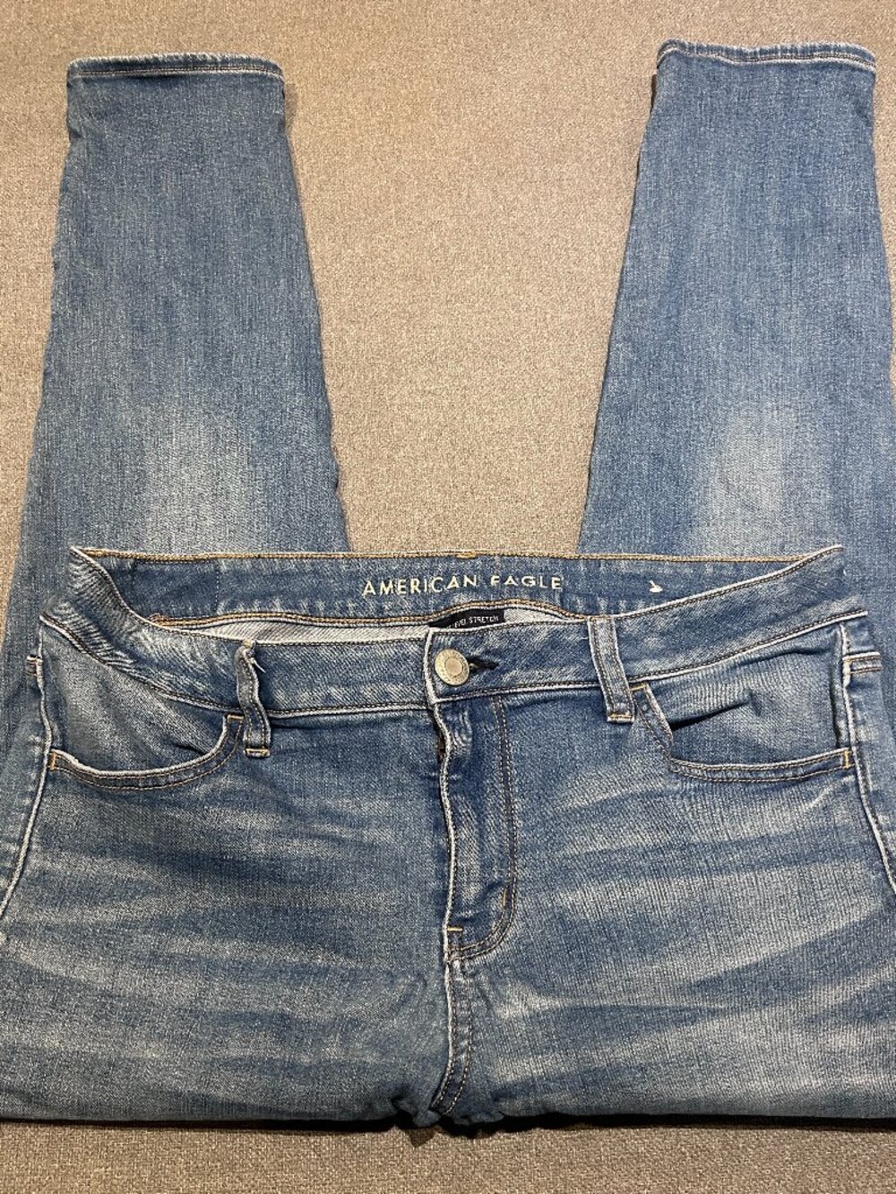 American Eagle Next Level Stretch 14 Short jeans